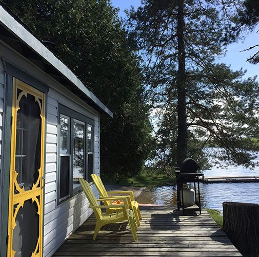 Evergreen waterfront cottage